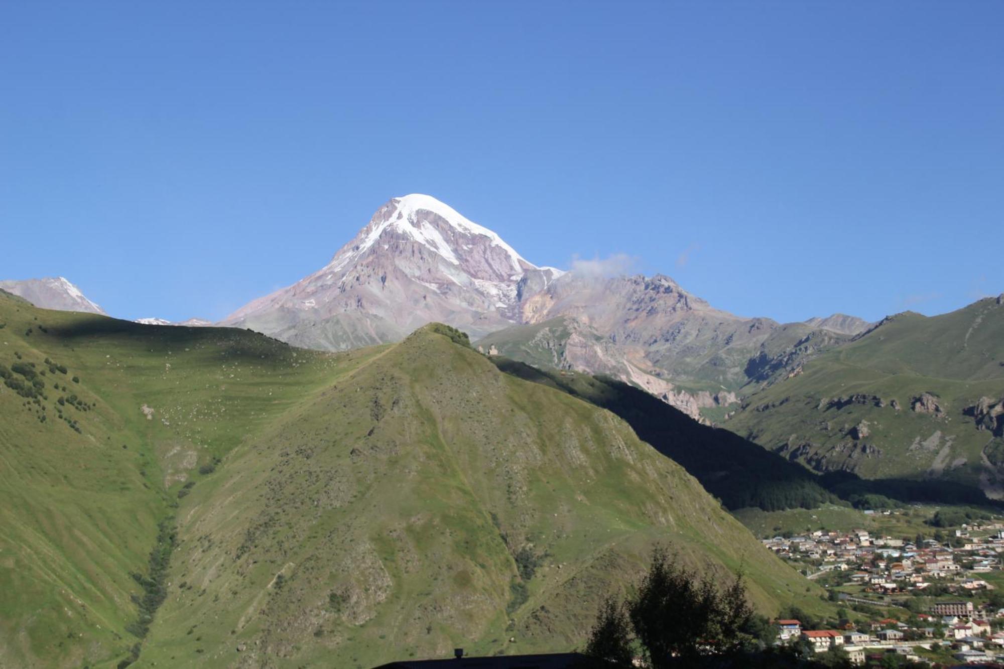 Hotel Melodia Kazbegi Esterno foto