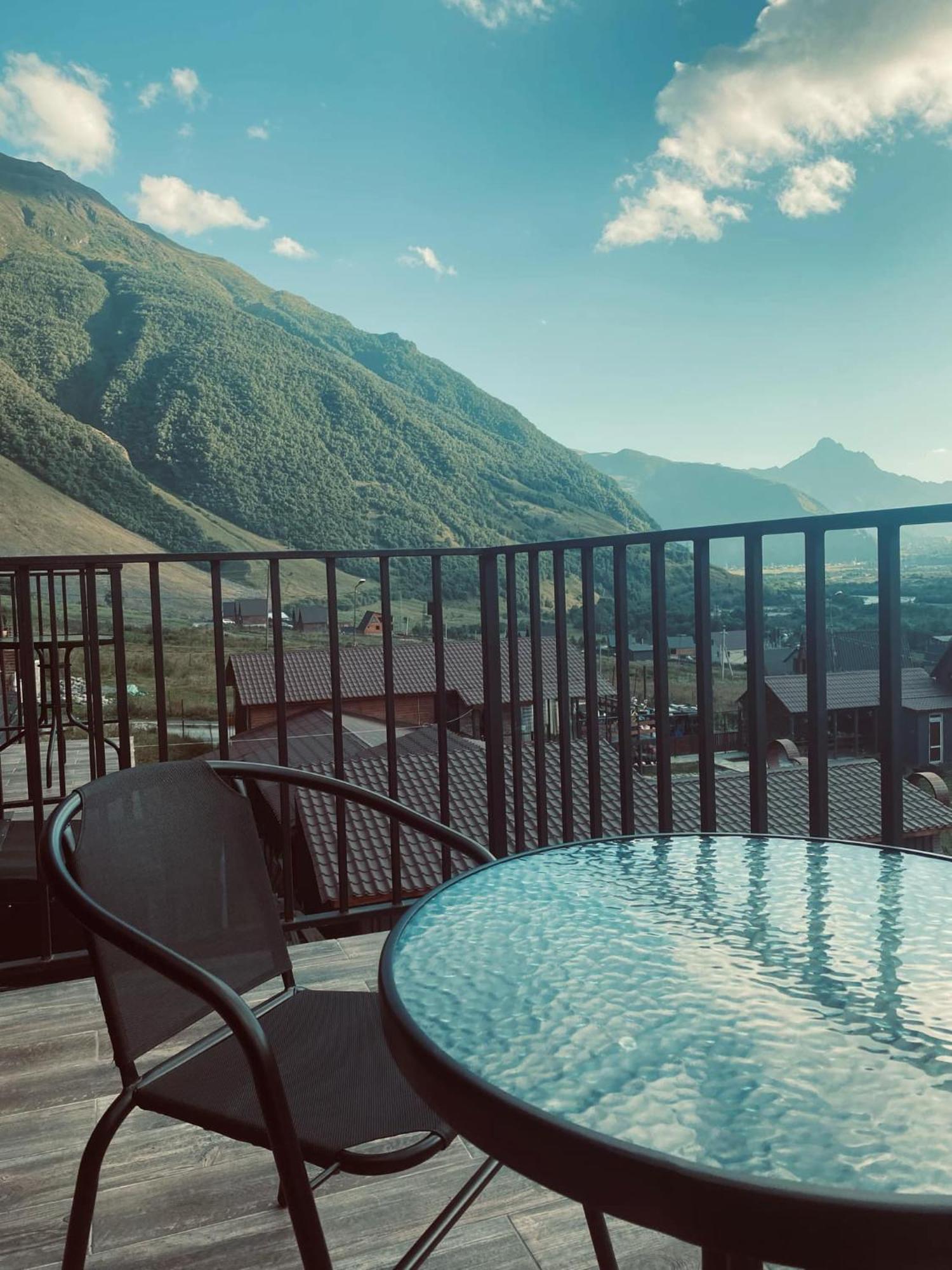 Hotel Melodia Kazbegi Esterno foto