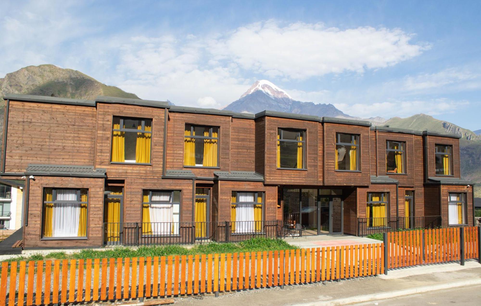 Hotel Melodia Kazbegi Esterno foto